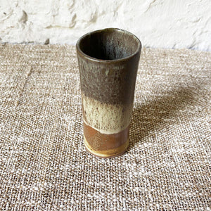 Brewery Pottery handmade bud vase made from a slab of clay. Our ceramic bud vases are a great way to incorporate those freshly cut flowers into an easy bouquet. Their small and slender size makes them ideal to sit in small windowsills or as stand alone pieces, showcasing your favorite flowers.